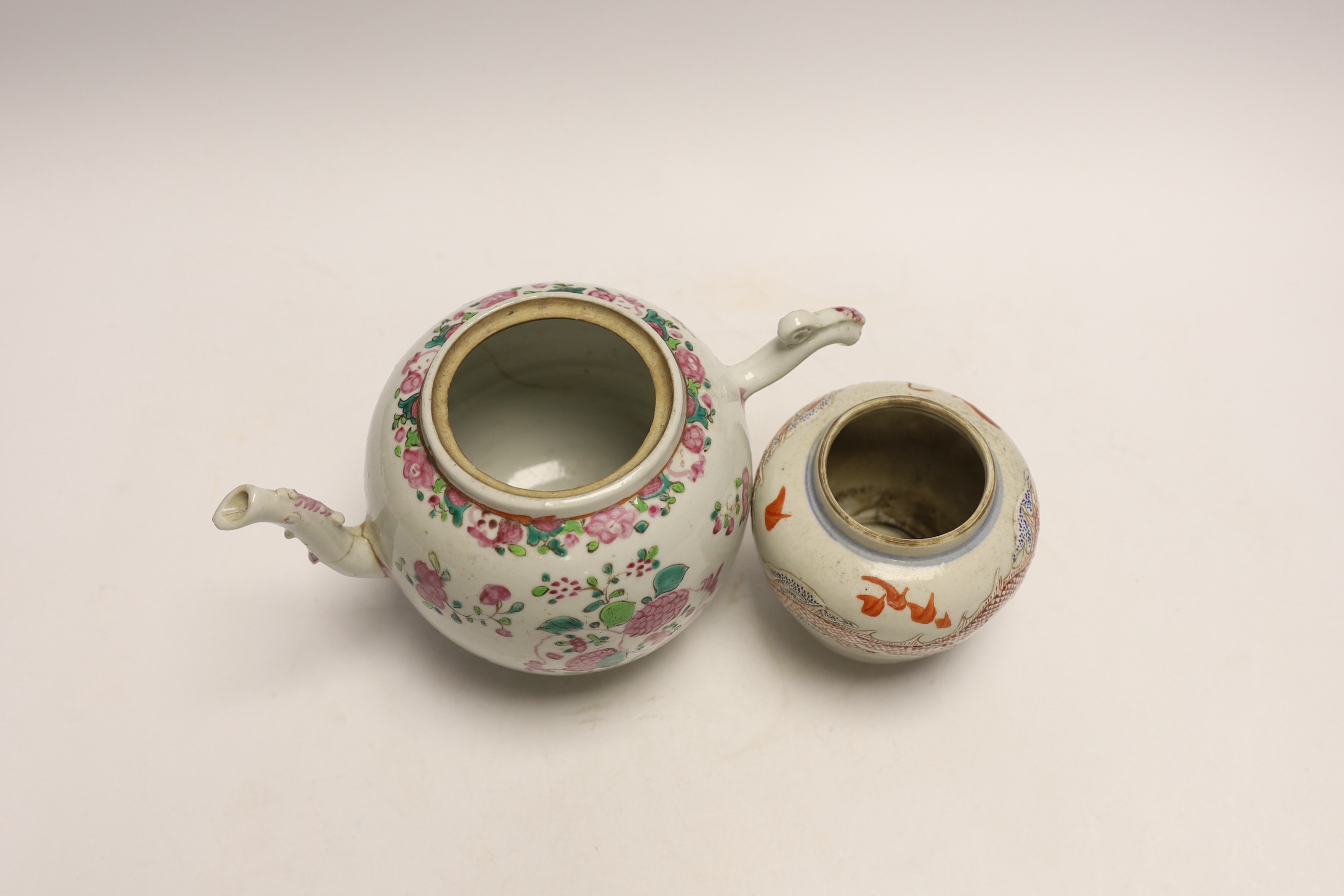 An 18th century Chinese famille rose teapot (a.f) and a ‘dragon’ jar and cover, tallest 14cm